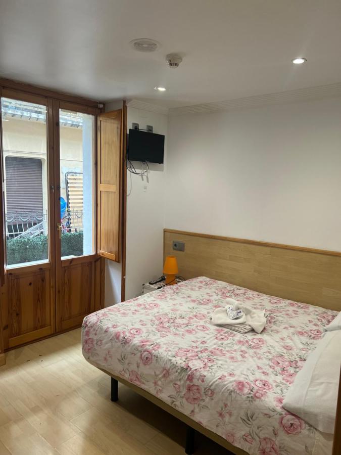 Hostal Restaurante Pamplona Esterno foto
